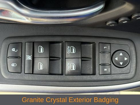 Used 2020 Jeep Cherokee High Altitude AWD/4WD image 19