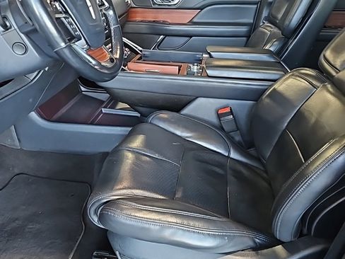 Used 2023 Lincoln Navigator Reserve image 31