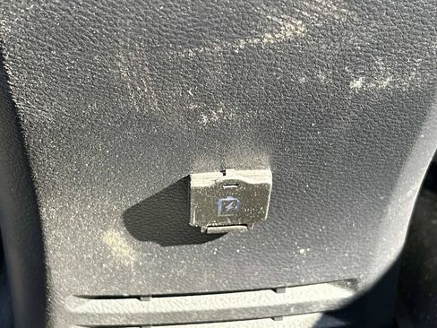 Used 2020 Toyota Tacoma SR5 RWD image 17
