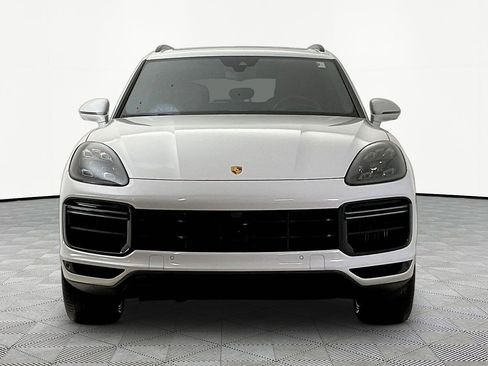 Used 2022 Porsche Cayenne Turbo AWD/4WD image 2