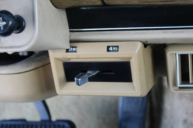 Used 1990 Jeep Grand Wagoneer AWD/4WD image 63