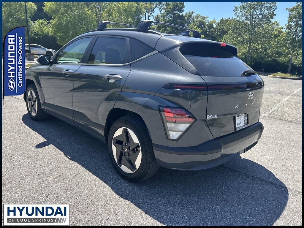Used 2024 Hyundai Kona SEL FWD image 5