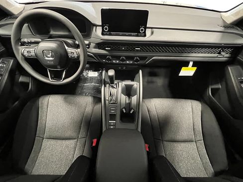 Used 2025 Honda Accord SE image 14