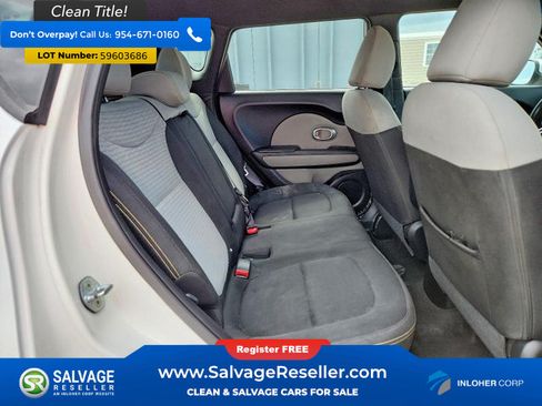 Used 2014 Kia Soul + FWD image 13