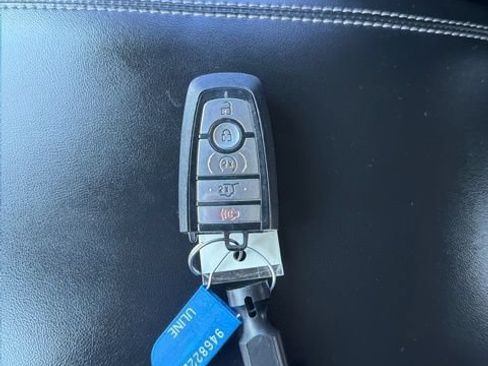 Used 2021 Ford Explorer Limited RWD image 41