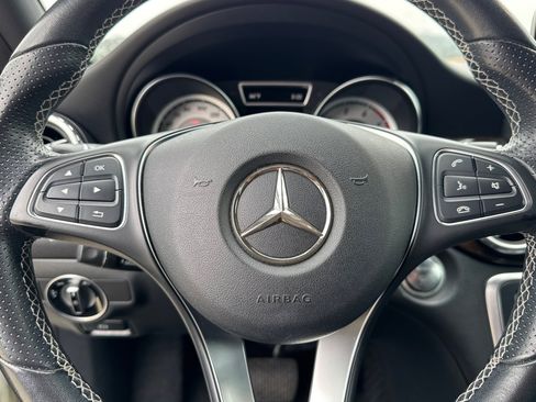 Used 2017 Mercedes-Benz GLA 250 image 14