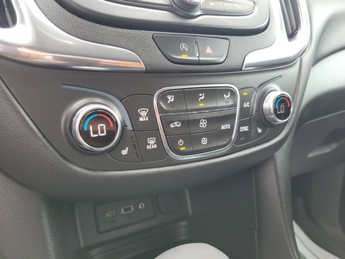 Certified 2023 Chevrolet Equinox LT FWD image 25