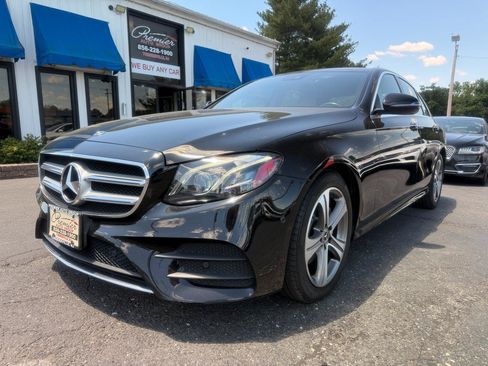 Used 2018 Mercedes-Benz E 300 4MATIC image 1