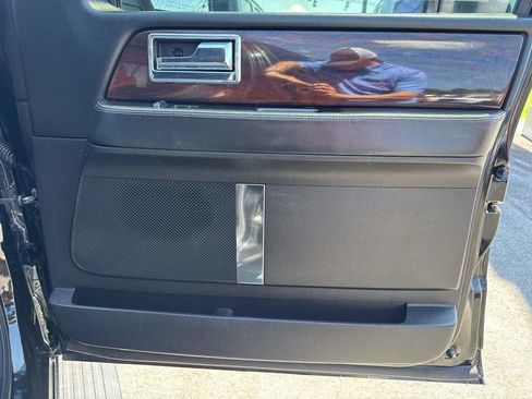 Used 2017 Lincoln Navigator L Reserve AWD/4WD image 31