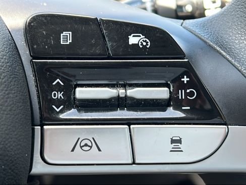 Certified 2024 Hyundai Tucson SEL FWD image 24