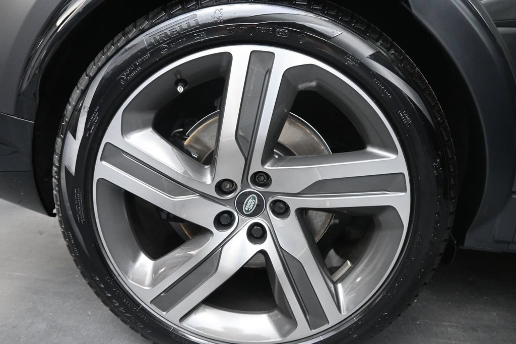 New 2026 Land Rover Discovery Limited Edition AWD/4WD image 15