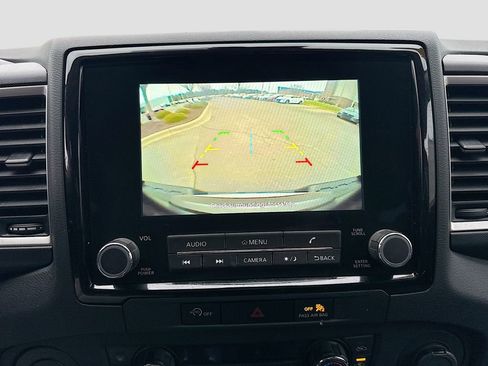 Used 2024 Nissan Frontier SV w/ SV Convenience Package image 14