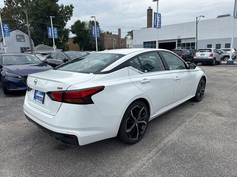 Used 2023 Nissan Altima 2.5 SR image 7
