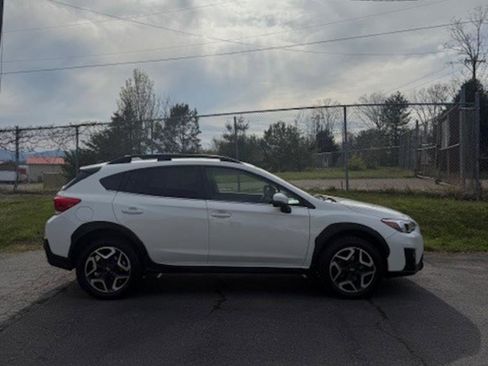 Used 2020 Subaru Crosstrek 2.0i Limited w/ Moonroof Package w/Navigation AWD/4WD image 6