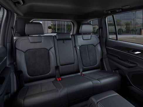 New 2026 Jeep Grand Cherokee Altitude RWD image 15