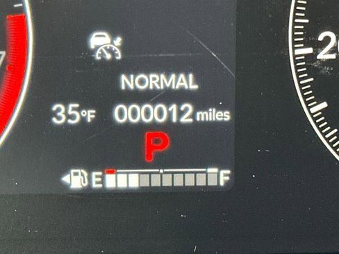 New 2025 Honda Pilot Touring image 13