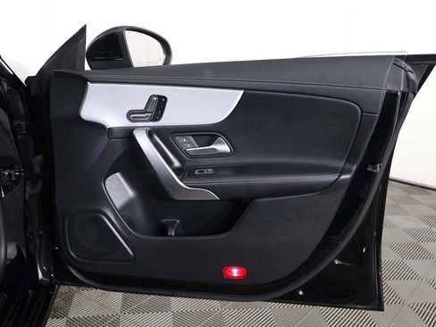 Used 2025 Mercedes-Benz CLA 250 CLA 250 image 23