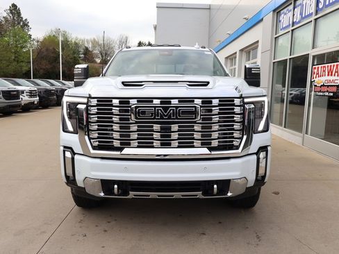 New 2026 GMC Sierra 3500 Denali w/ Denali Reserve Package AWD/4WD image 5