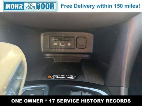 Used 2023 Chevrolet Equinox Premier AWD/4WD image 22