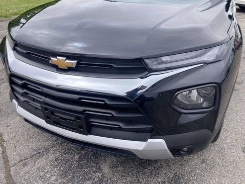 Used 2023 Chevrolet TrailBlazer LT w/ Convenience Package FWD image 9