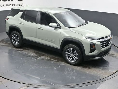 New 2026 Chevrolet Equinox LT w/ Convenience Package II FWD image 26
