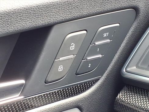 Used 2019 Audi SQ5 Premium Plus image 32