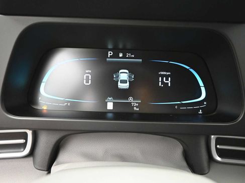 New 2026 Hyundai Elantra SE FWD image 17