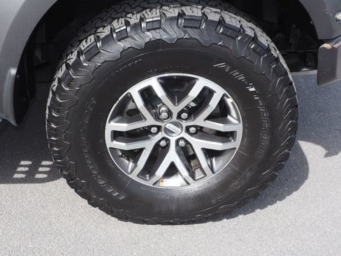 Used 2018 Ford F150 Raptor w/ Equipment Group 802A Luxury AWD/4WD image 10
