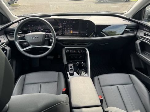 Used 2025 Audi Q5 Premium Plus w/ Premium Plus AWD/4WD image 13