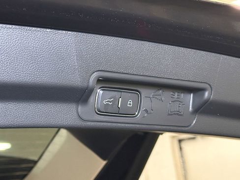 New 2026 Ford Explorer Active w/ Active Comfort Package AWD/4WD image 15