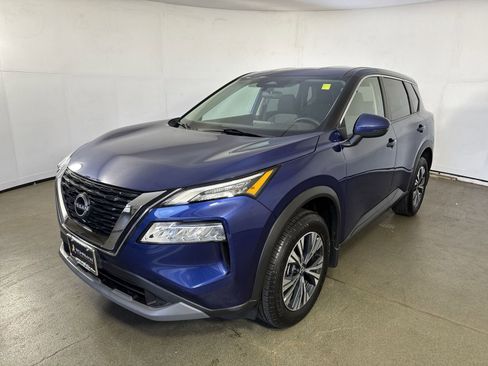 Used 2022 Nissan Rogue SV image 25