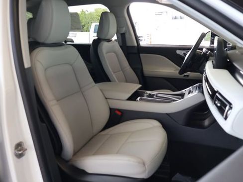 New 2026 Lincoln Aviator 2WD image 22