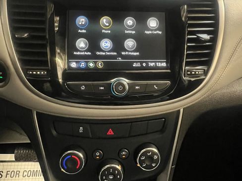 Used 2019 Chevrolet Trax LT w/ LT Convenience Package image 10