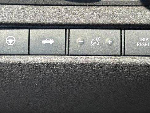 Used 2023 Nissan Altima 2.5 SL FWD image 13