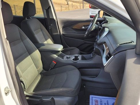 Used 2020 GMC Terrain SLE w/ Driver Convenience Package image 17