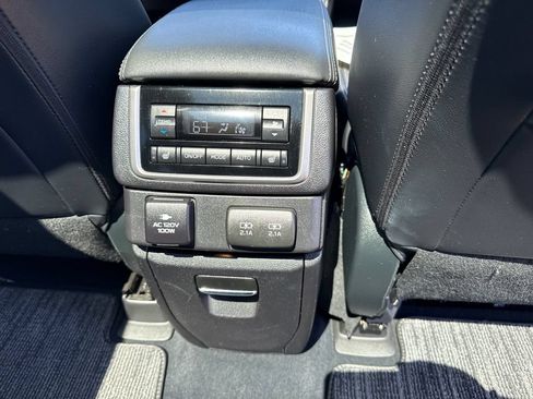Used 2021 Subaru Ascent Touring AWD/4WD image 22