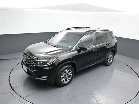 Certified 2022 Honda Passport TrailSport image 34