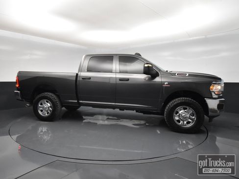 Used 2024 RAM 2500 Tradesman w/ Chrome Appearance Group AWD/4WD image 51