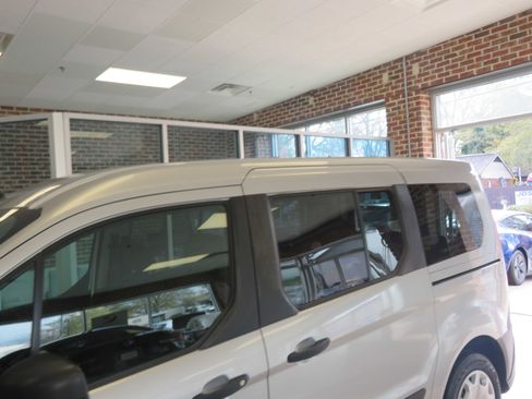 Used 2016 Ford Transit Connect XL image 65