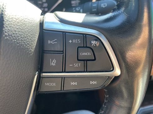 Used 2021 Toyota Highlander Platinum image 24