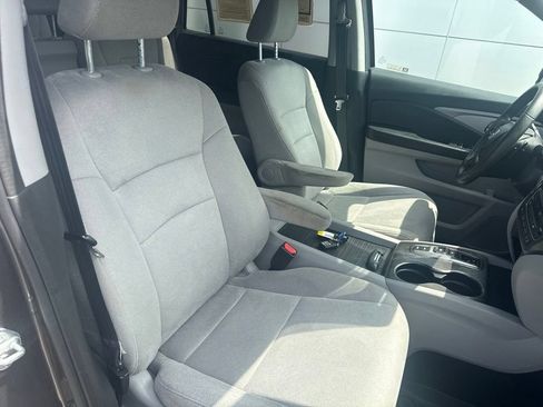 Used 2021 Honda Pilot EX image 32