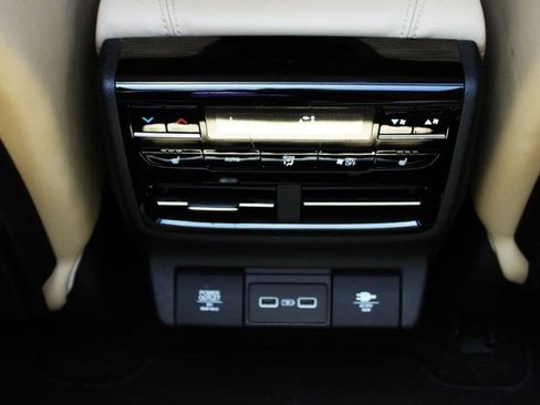 Used 2022 Acura MDX SH-AWD w/ Advance Package image 25