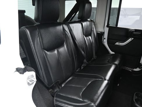 Used 2016 Jeep Wrangler Unlimited Sahara w/ Trailer Tow Group image 14