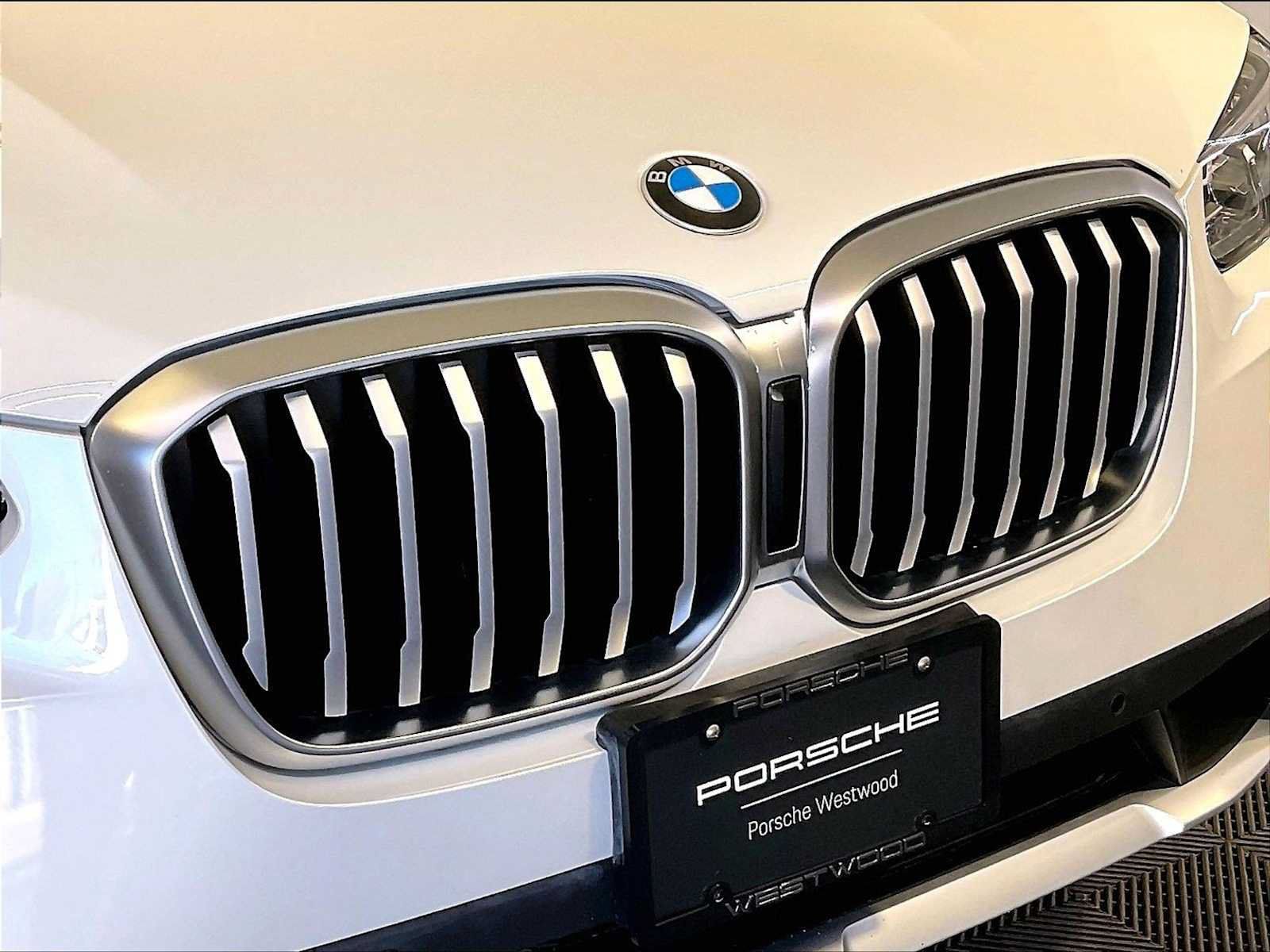 Used 2023 BMW X3 xDrive30i w/ Premium Package AWD/4WD image 34