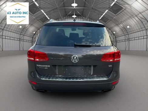 Used 2012 Volkswagen Touareg Sport AWD/4WD image 4