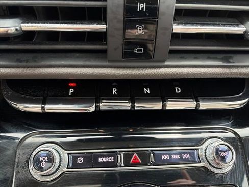 Used 2020 Lincoln Corsair FWD w/ Premium Package image 17