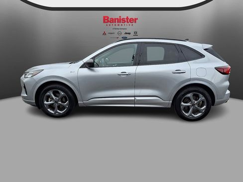 Used 2023 Ford Escape ST-Line FWD image 7