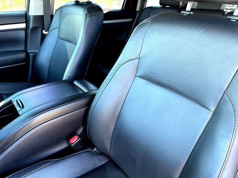 Used 2015 Toyota Highlander XLE image 10