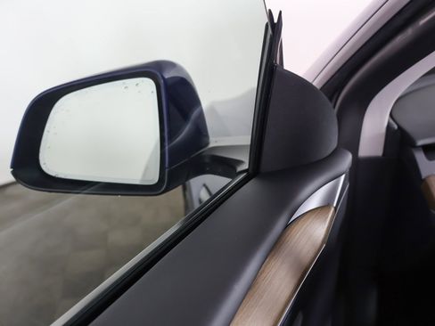 Used 2023 Tesla Model Y Performance image 35