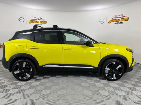 New 2026 Nissan Kicks SR w/ Cold Weather Package image 7